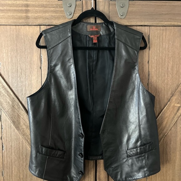 Danier Italian Leather Button Up Vest Black Size Large - Picture 3 of 6